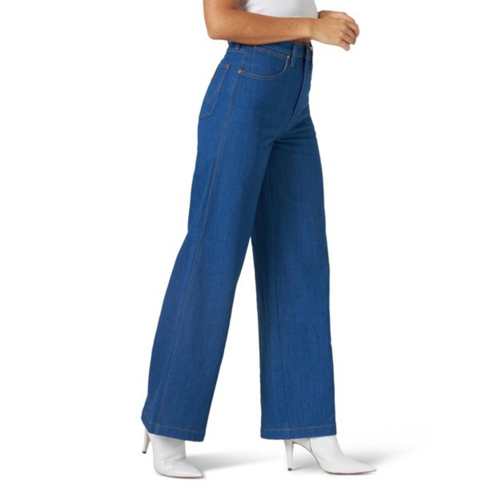 Wrangler High Waist Wide Leg Jeans